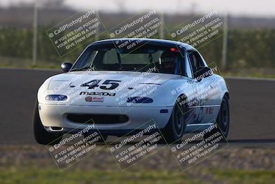 media/Jan-18-2026-CalClub SCCA (Sun) [[8bc6468723]]/Group 7 Race/Turn 1/